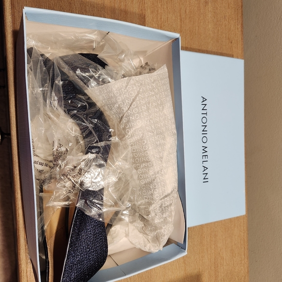 Antonio Melani Heels - Stunning in Sparkly Blue. - Picture 5 of 14